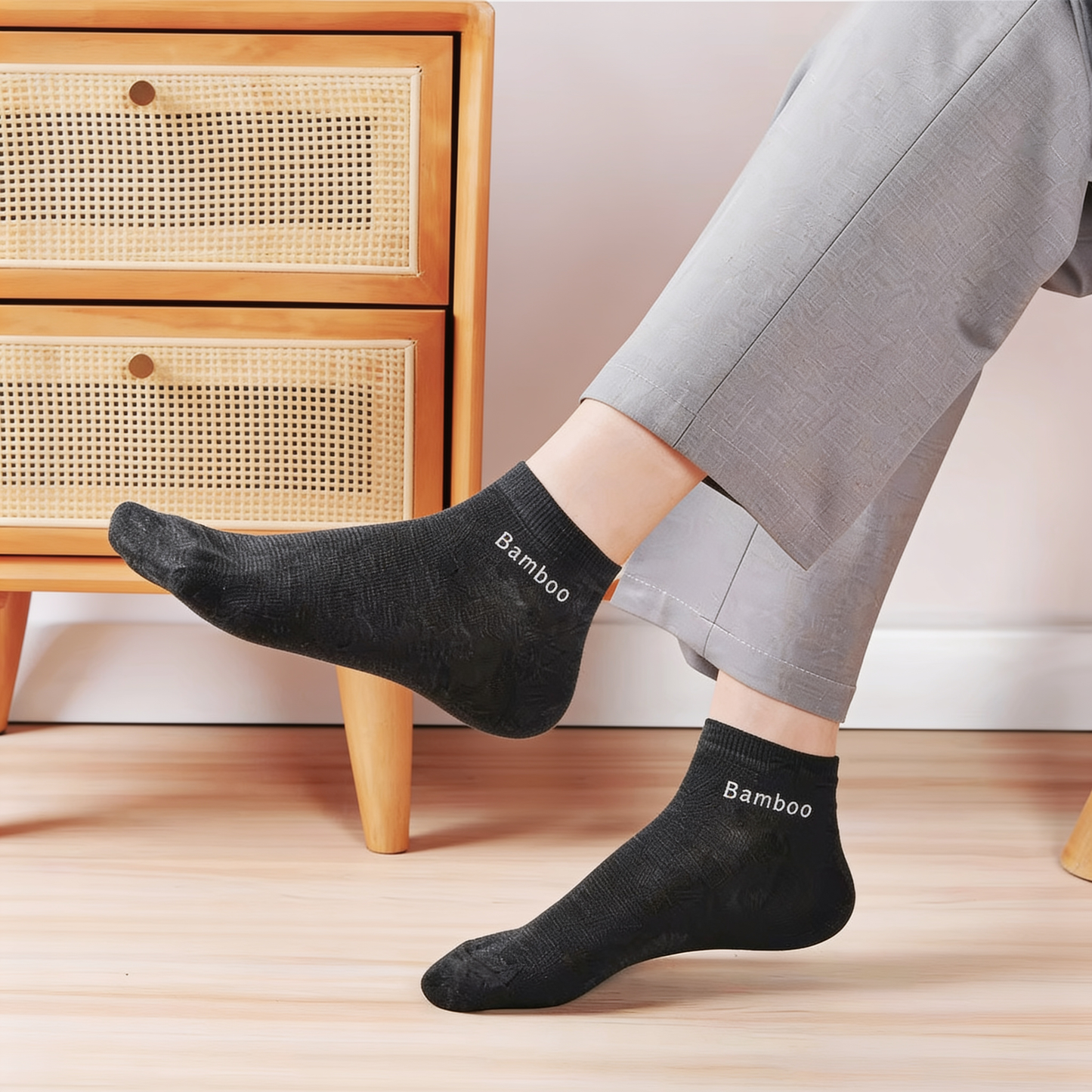 UMWAVE™ Men's Bamboo Fiber Anti-Bacterial Socks