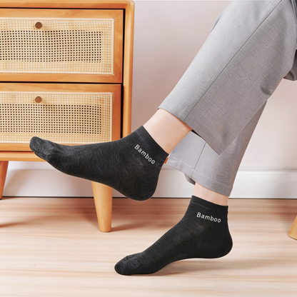 UMWAVE™ Men's Bamboo Fiber Anti-Bacterial Socks